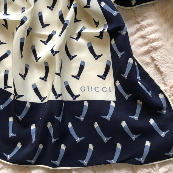 Authentic Gucci Silk Scarf - Picture 4 of 6